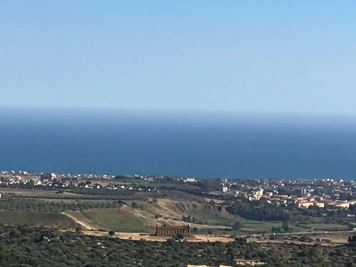 Incantevole Valle Agrigento 0*,  Italia